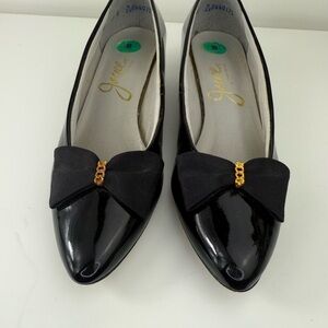 Vintage Elegant Black Patent Flats with Gold Bow